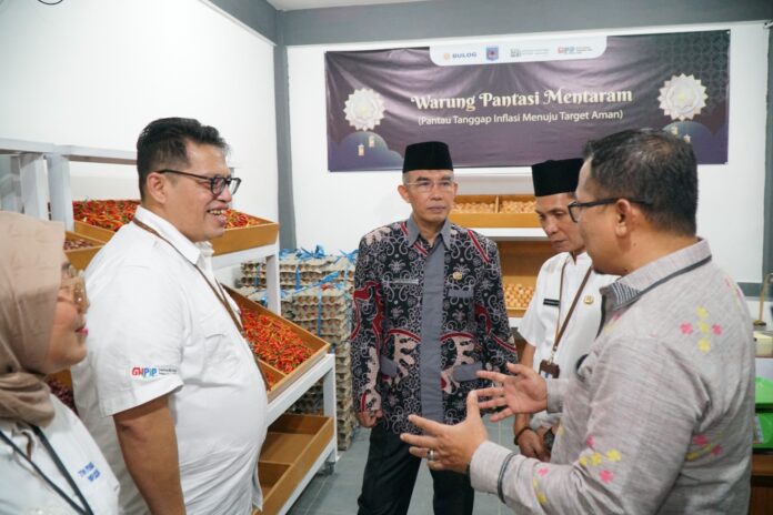 Peresmian Warung Pantasi Mentaram, warung percontohan untuk pengendalian inflasi (Ekbis NTB/bul)