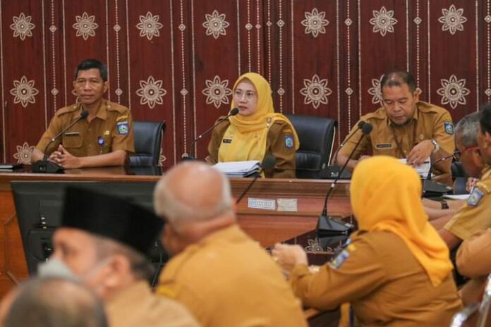 Rapat Evaluasi Kinerja Triwulan I Tahun 2024 Bappenda Provinsi NTB bersama seluruh UPTB UPPD se-NTB, Senin 29 April 2024. (Ekbis NTB/bul)