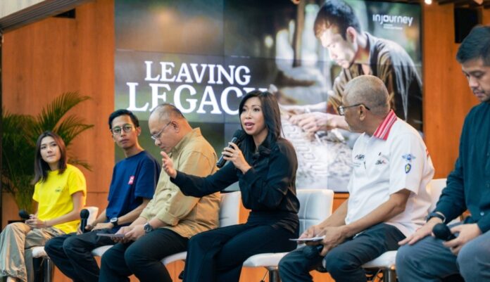 KETERANGAN - Direktur Pemasaran dan Program Pariwisata InJourney, Maya Watono, memberikan keterangan didampingi jajaran direksi ITDC dan MGPA terkait berbagai ajang otomotif di sirkuit Mandalik, Rabu 24 April 2024. (Ekbis NTB/kir)