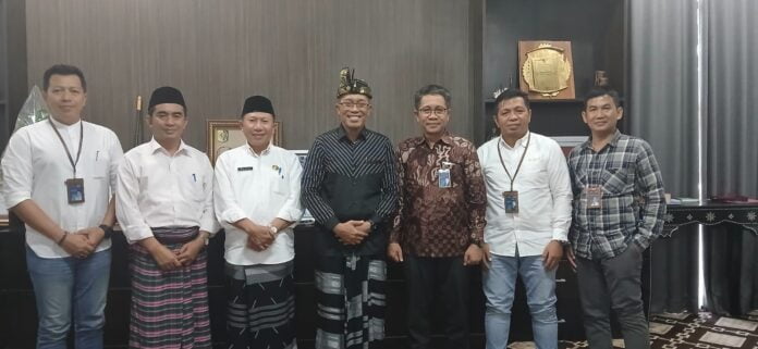 Pimpinan BNI pose bersama Pj Bupati Lotim(ekbisntb.com/rus)