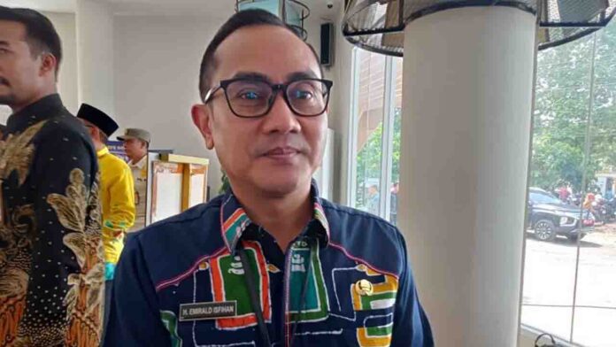 H. Emirald Isfihan (ekbisntb.com/ant)