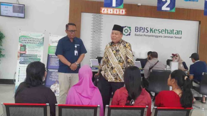 Anggota Komisi IX DPR RI dapil NTB 2 H.M Muazzim Akbar melakukan kunjungan spesifik ke kantor BPJS Mataram, Kamis 2 Januari 2024 (ekbisntb.com/ris)