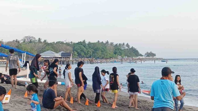 Senggigi merupakan salah satu destinasi andalan NTB. Tahun 2025 ini, dunia pariwisata dihadapkan dengan efisiensi anggaran dari pemerintah pusat dan berpengaruh terhadap kegiatan MICE atau kunjungan wisatawan ke NTB. (ekbisntb.com/dok)