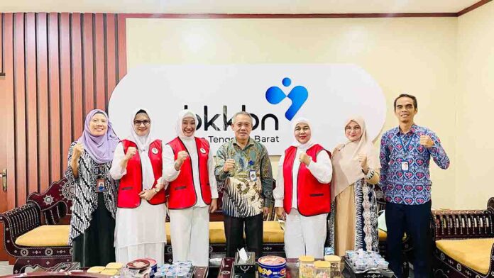 Foto bersama pengurus PIM NTB bersama jajaran BKKBN NTB(ekbisntb.com/ist)
