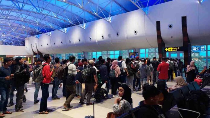 Suasana di BIZAM saat libur Lebaran beberapa waktu lalu. Pada libur Lebaran tahun ini, pergerakan penumpang naik 1,5 persen. (ekbisntb.com/ham)