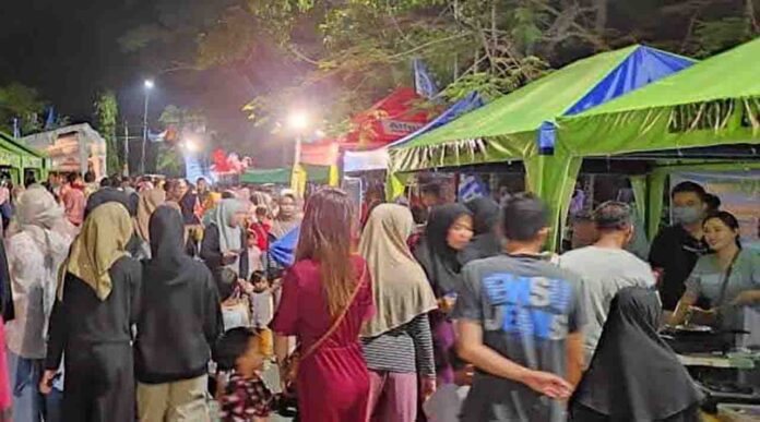 Pedagang kecil dan UMKM di Lobar dibantu program pinjaman modal tanpa bunga. (ekbisntb.com/her)