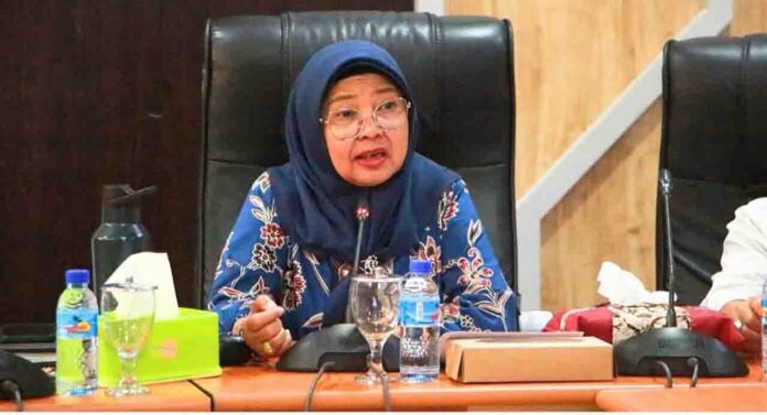 (Ekbisntb/ist) Hj. Baiq Isvie Rupaeda