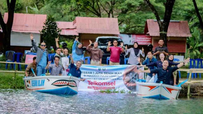 Telkomsel dan FWE NTB Tebar Benih Ikan di Lombok, Dukung Ekosistem dan Ketahanan Pangan Telkomsel dan FWE NTB Tebar Benih Ikan di Lombok, Dukung Ekosistem dan Ketahanan Pangan