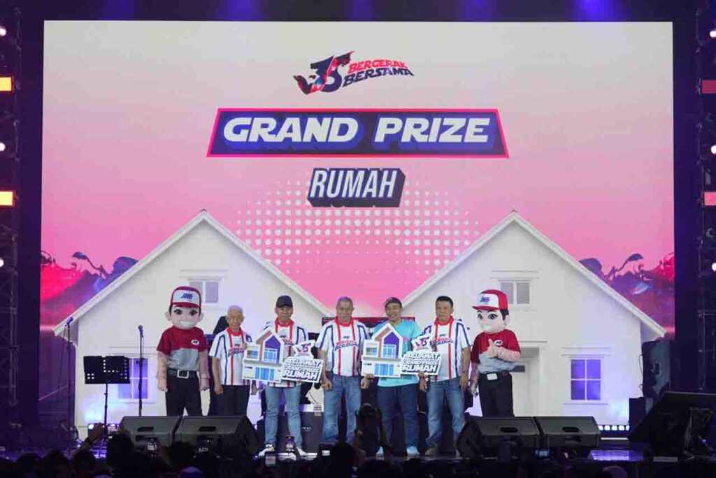 Pengundian Grand Prize dua unit rumah pada puncak perayaan HUT JNE Ke- 35 tahun