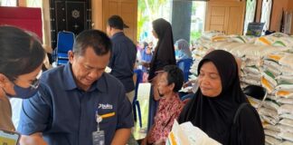 Capai 81 Persen, 423 Ribu Sasaran di NTB Telah Terima Bantuan Pangan Beras dan Minyak Goreng
