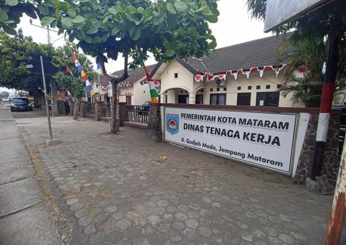 Disnaker Mataram akan Buka Posko Pengaduan UMK