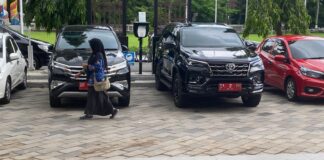 Beralih ke Mobil Listrik, Pemprov NTB Lelang Kendaraan Dinas Lama Beralih ke Mobil Listrik, Pemprov NTB Lelang Kendaraan Dinas Lama