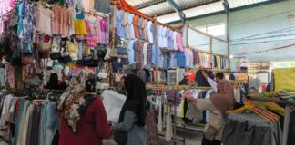 Jelang Lebaran, Penjualan Pakaian Bekas Amahami Menurun Jelang Lebaran, Penjualan Pakaian Bekas Amahami Menurun