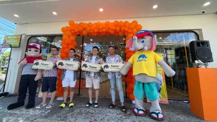 Dari kiri ke kanan - Cheong Jeevon - CEO Fipper - Frans Wijoyo - Executive Director Fipper - Michael Chandra - Director Fipper