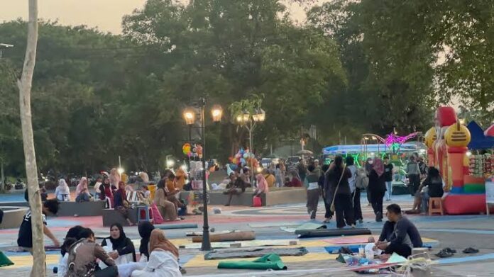 Program Pemkab “On The Track”, Ekonomi Lobar Tumbuh 4,76 persen dan Gini Rasio Tak Timpang