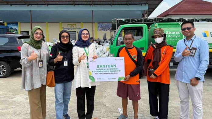 Bank NTB Syariah Salurkan Bantuan untuk Korban Kebakaran di Kalimango Sumbawa Bank NTB Syariah Salurkan Bantuan untuk Korban Kebakaran di Kalimango Sumbawa