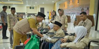 Lepas Kloter Perdana, Gubernur Tegaskan Komitmen Pemerintah Tingkatkan Kualitas Pelayanan Haji
