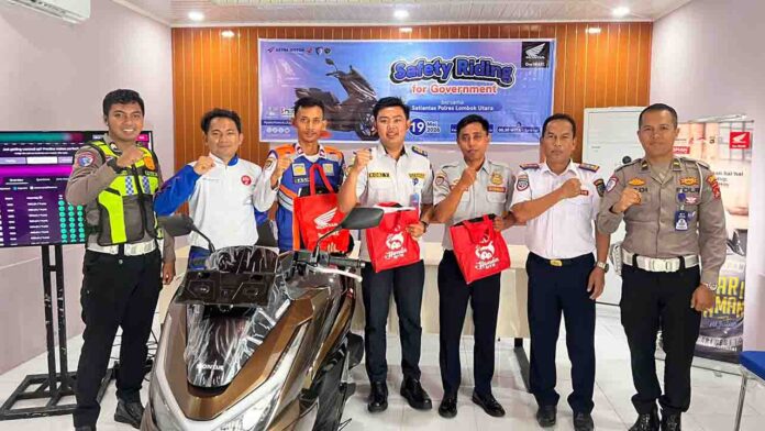 Safety Riding for Government, Satlantas Polres Lombok Utara berkolaborasi dengan Astra Motor NTB menggelar edukasi keselamatan berkendara bagi 35 anggota Dinas Perhubungan (Dishub) KLU di kantor dinas setempat, Senin (19/5/2026).