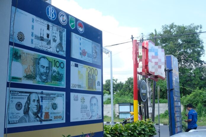 Nilai Tukar Dolar AS Menguat, Belum Berdampak ke Penukaran Valas di NTB