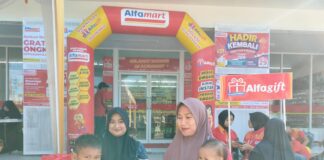 Alfamart dan Nestlé Indonesia Perluas Jangkauan Program Sahabat Posyandu untuk Ribuan Ibu dan Anak
