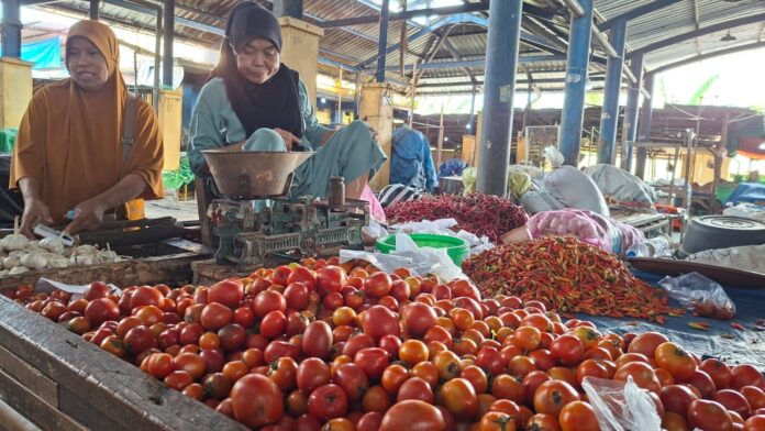 Harga Cabai dan Tomat di Dompu TurunDompu