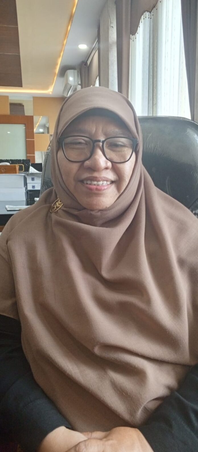 Marak Lapak PKL di Bahu Jalan Marak Lapak PKL di Bahu Jalan
