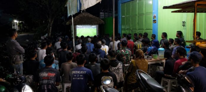 Perkuat Rasa Kebersamaan, TNI Gelar Nobar Piala Dunia Serentak