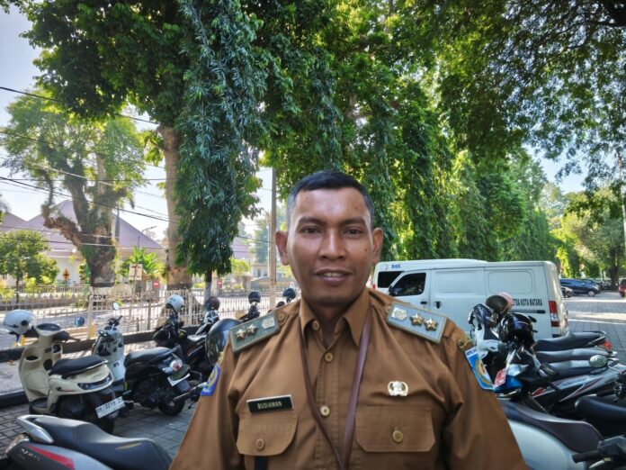 Budiawan (Suara NTB/pan) Intensifkan Sosialisasi Pembangunan SPAL-DT