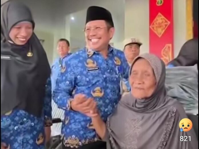 Video Kebersamaan Viral, Warga Dukung UNA Lanjutkan Pembangunan Lobar
