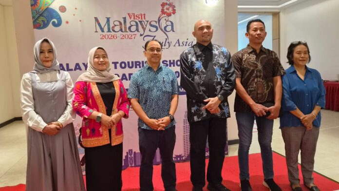 MALAYSIA TOURISM SHOWCASE - Ketua DPD Asita NTB, Sellywati saat mengikuti kegiatan Malaysia Tourism Showcase B2B Roadshow yang digelar di lima kota di Indonesia, salah satunya di Lombok, Kamis, 30 Juli 2026. (Suara NTB/ist) ASITA NTB Gencarkan Promosi Wisata dan MotoGP Mandalika ke Malaysia
