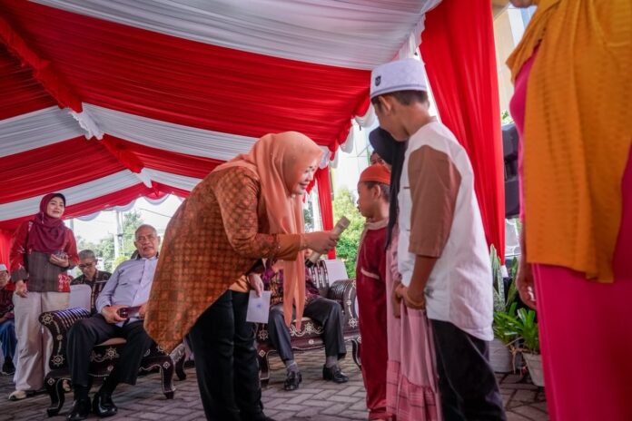HADIR - Wagub NTB Indah Dhamayanti Putri menghadiri Peringatan Harkopnas ke-79 tingkat Provinsi NTB di Kantor Dinas Koperasi dan UKM Provinsi NTB, Jumat (31/7/2026). ( EKBIS NTB/ist) Wagub NTB: Perkuat Koperasi sebagai Penggerak Ekonomi Rakyat