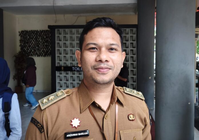 Arizkiwan Mardjun (Suara NTB/pan) Anggarkan Rp5 Juta per Lingkungan
