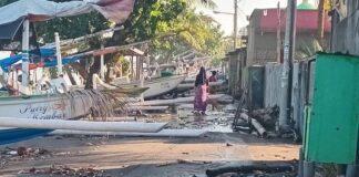 Banjir Rob Terjang Dua Desa di Lombok Barat, Ratusan KK Terdampak Banjir Rob Terjang Dua Desa di Lombok Barat, Ratusan KK Terdampak