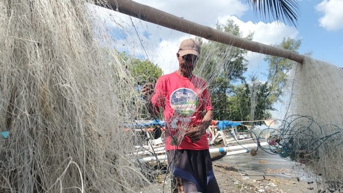 Tak Berani Melaut Akibat Cuaca Buruk, Nelayan di Lobar Butuh Bantuan Sembako dan Alat Tangkap Tak Berani Melaut Akibat Cuaca Buruk, Nelayan di Lobar Butuh Bantuan Sembako dan Alat Tangkap
