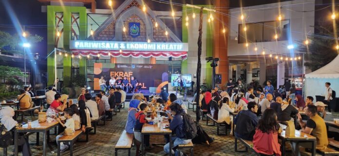 EKONOMI KREATIF - Ngopi Ekraf di kantor Disparekraf NTB, babak baru membangun ekonomi kreatif di Bumi Gora Dari Kantor Disparekraf, NTB “Panaskan Mesin” Ekonomi Kreatif