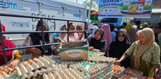 Buka Pasar Murah Serentak di Bima, Wagub NTB Pastikan Kebutuhan Pokok Terjangkau Buka Pasar Murah Serentak di Bima, Wagub NTB Pastikan Kebutuhan Pokok Terjangkau