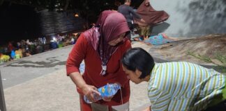 Pasar Seni Senggigi Krisis Air Bersih : Toilet Umum Bau, Wisatawan Beli Mineral untuk Wudhu