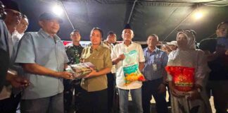 Perkuat Sinergi Penanganan Kebakaran Desa Adat Sade, Utusan Khusus Presiden Zita Anjani Salurkan Bantuan Bersama BULOG