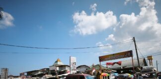 Pasar Kebon Roek Kembali Semrawut Pasar Kebon Roek Kembali Semrawut