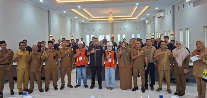 HADIR - Wabup KLU, Kusmalahadi Syamsuri menghadiri sertifikasi PL Irigasi.(Suara NTB/ist) Tingkatkan Kualitas Infrastruktur Irigasi, Pemda KLU Fasilitasi Sertifikasi Tenaga PL