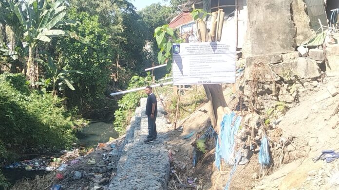 Abrasi Bantaran Sungai Beluk Ditangani