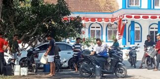 Permohonan Bantuan Air Ratusan Jiwa di Batulayar Barat Belum Direspons Permohonan Bantuan Air Ratusan Jiwa di Batulayar Barat Belum Direspons