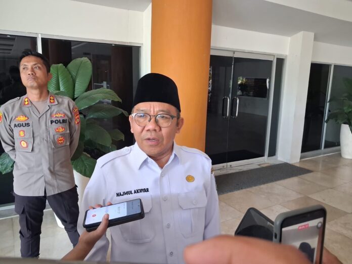 Gili Trawangan Krisis Air Bersih, Pemkab KLU Minta TCN Buka Kembali Keran Air