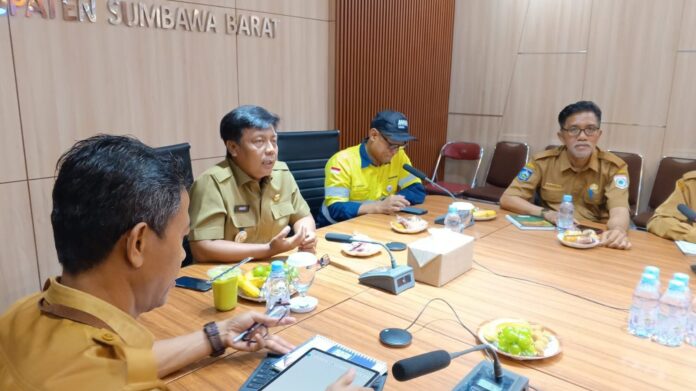 Pemda KSB Bahas Skema Investasi Agribisnis Unggas dengan Investor