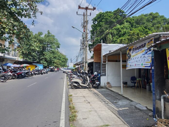 (EKBIS NTB/pan) LAPAK - Kondisi lapak pedagang di kawasan Jalan Cilinaya Kelurahan Cilinaya, Kecamatan Cakranegara yang dipotret beberapa waktu lalu. Rencana Penertiban Lapak di Kawasan Cilinaya Harus Terpadu