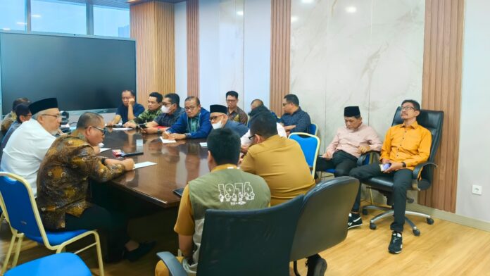 KONSULTASI - Banggar DPRD NTB saat melakukan konsultasi terkait evaluasi APBD-P 2026 ke Direktorat Jenderal Bina Keuangan Daerah Kementerian Dalam Negeri (EKBIS NTB/ist) Waktu Pelaksaan APBD-P 2026 Terbatas, Banggar DPRD NTB Minta Kemendagri Percepat Evaluasi