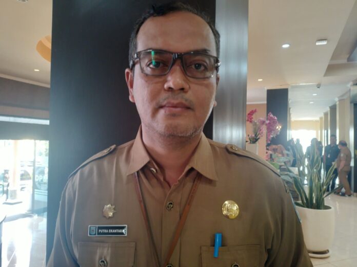 (EKBIS NTB/cem) Ida Wayan Putra Ekantara Antisipasi TPPOMasyarakat Jangan Tergiur Iming-iming PJTKI
