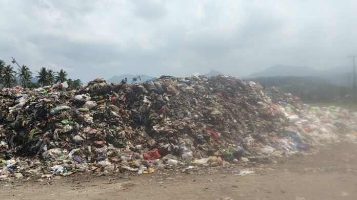 Pengangkutan Sampah Pasar Gunung Sari Terkendala Pembatasan Ritase TPA Kebon Kongok