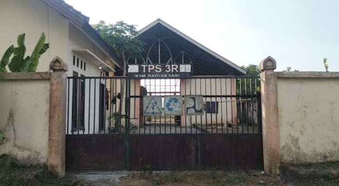 (EKBIS NTB/her) TIDAK BERFUNGSI - Salah satu TPS 3R di Lombok Barat yang tidak berfungsi. Pemkab Lobar akan menghidupkan kembali TPS 3R. Delapan TPS 3R di Lombok Barat Mangkrak