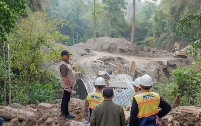 Dari Jalan hingga Pesisir, Gubernur Miq Iqbal Perkuat Akses Warga Sumbawa